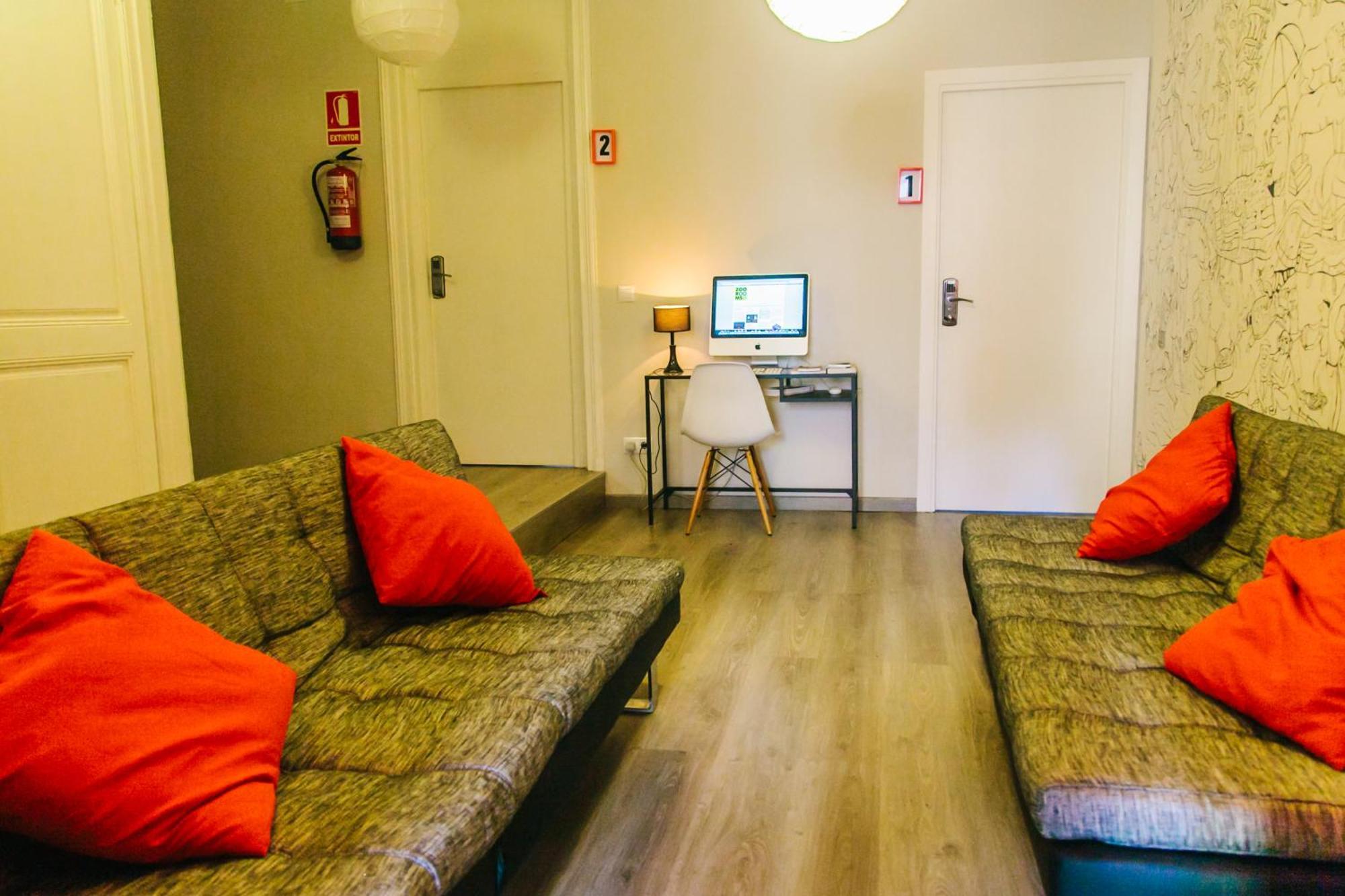 Zoorooms Boutique Guesthouse Barcelona Exterior photo